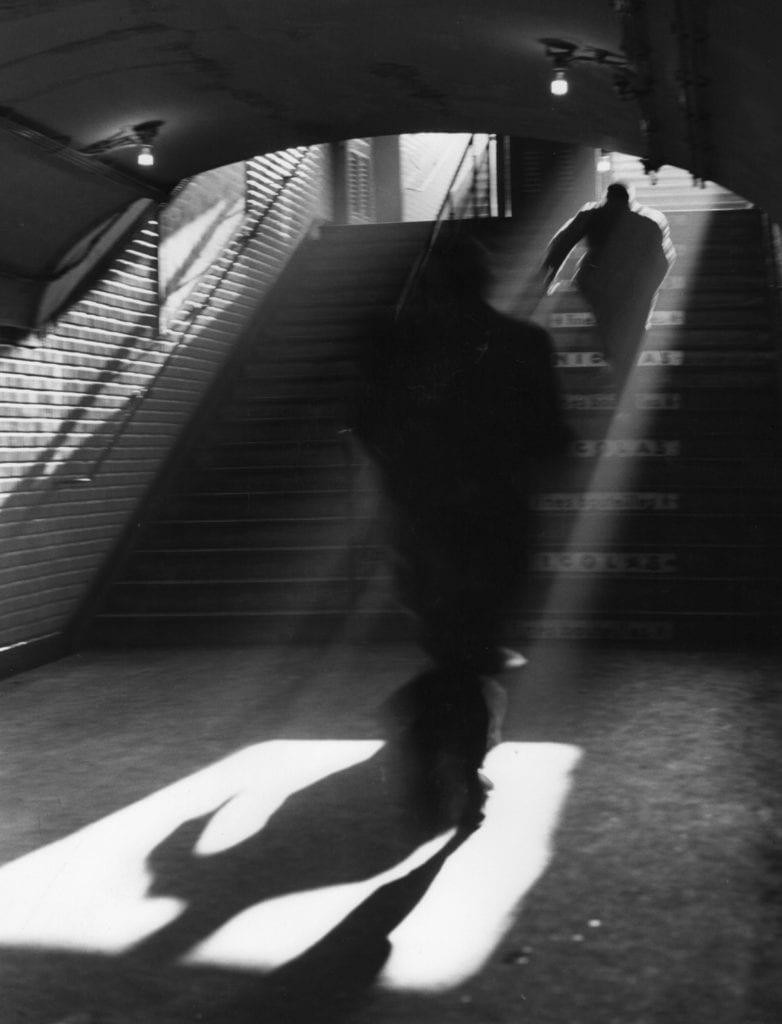 Sortie de Metro, Paris