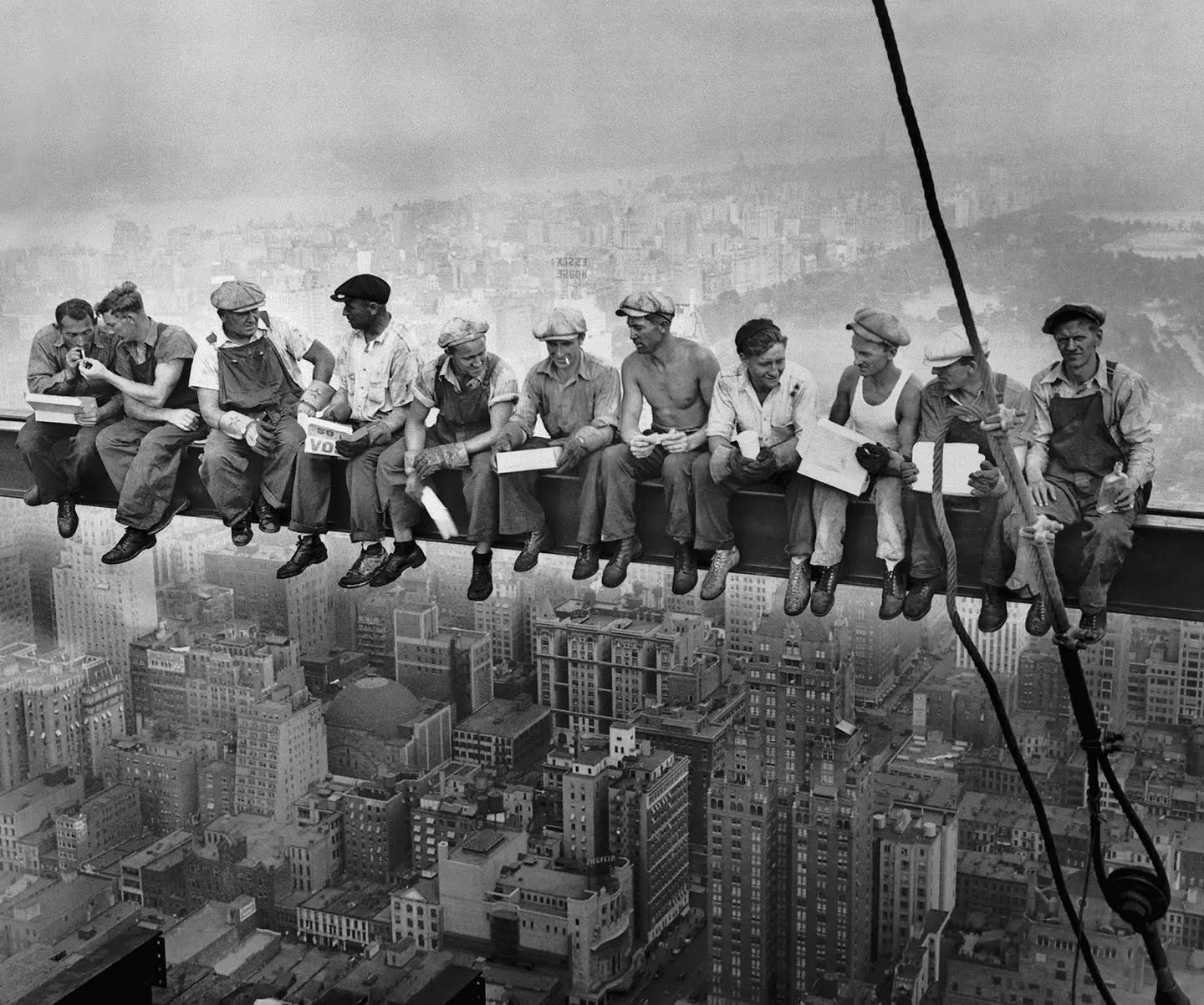 Lunch atop a Skyscraper